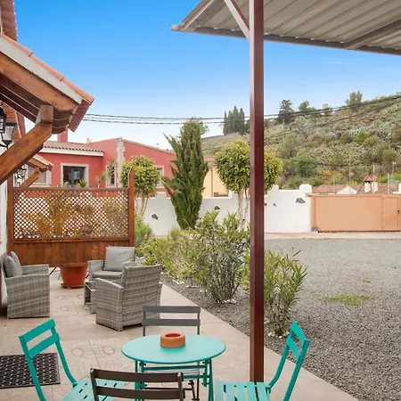 Villa La Tirajanera 1+2 *